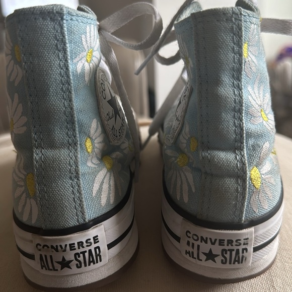 Converse All Star Chuck Taylor Lyft platform big kids high tops floral sneakers - Picture 9 of 13